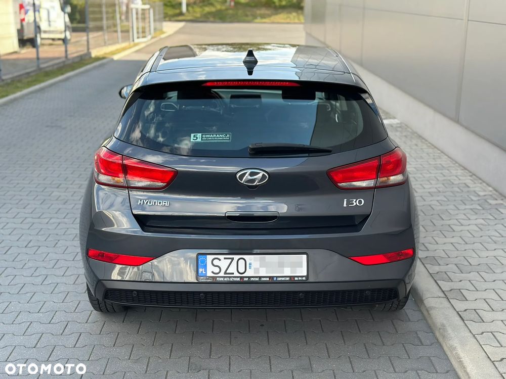 Hyundai i30 1.5 DPI Classic + - 27
