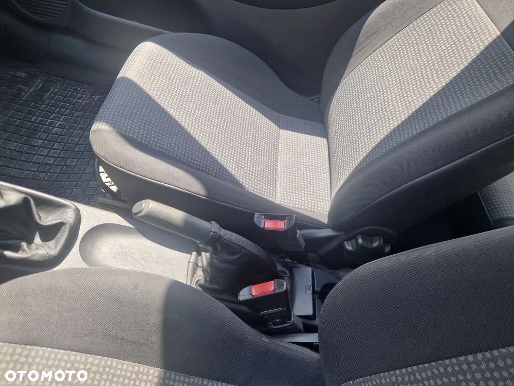 Opel Corsa - 9