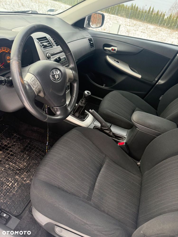 Toyota Corolla 1.6 VVT-i Sol - 11