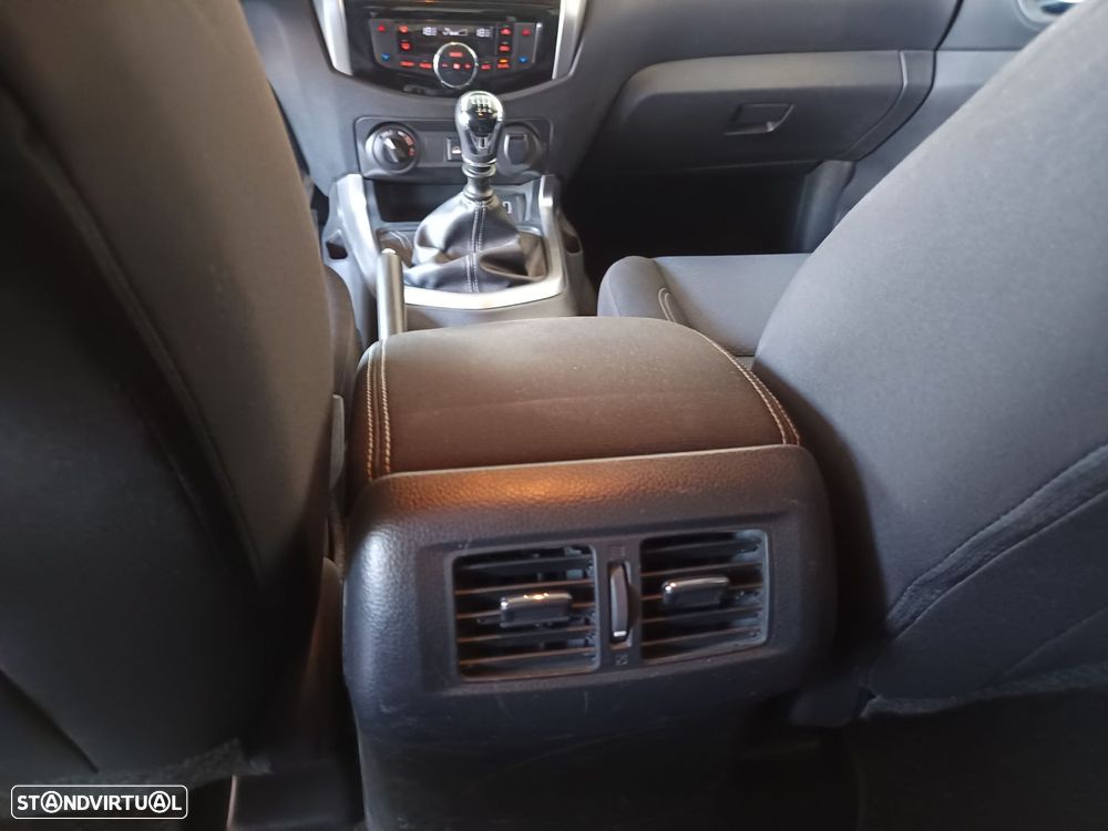 Nissan Navara 2.3 dCi CD 4WD N-Connecta - 14