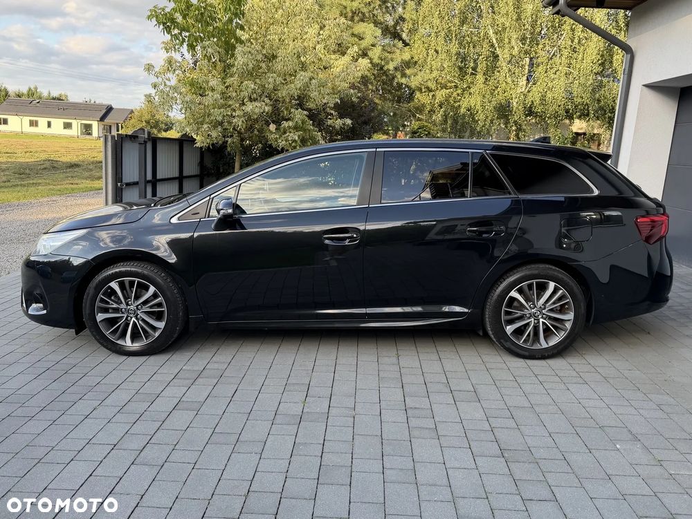 Toyota Avensis 1.8 Prestige MS - 17