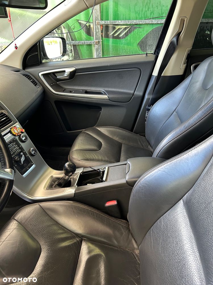 Volvo XC 60 DRIVe Kinetic - 10