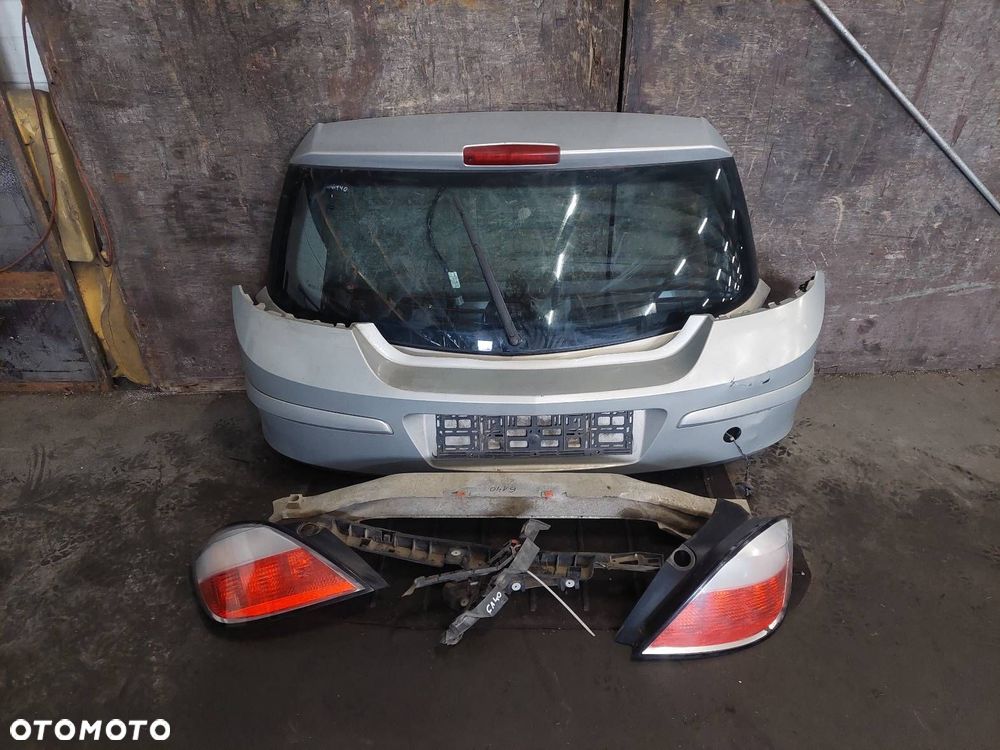 KOMPLETNY TYŁ KLAPA BAGAŻNIKA ZDERZAK TYŁ LAMPY ASTRA H HB 5D Z167 - 1