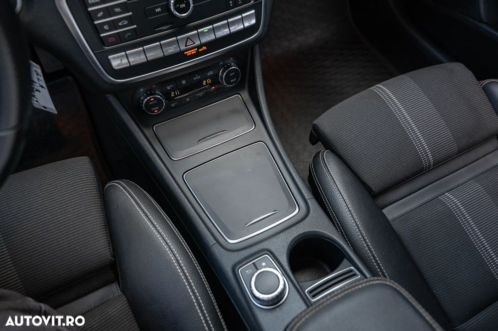 Mercedes-Benz GLA 220 d 4MATIC 7G-DCT - 18