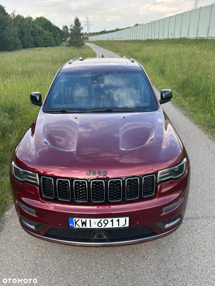 Jeep Grand Cherokee - 25