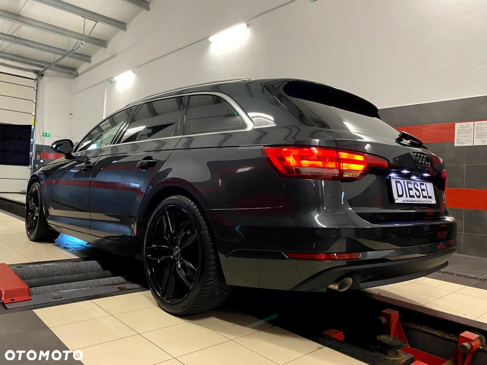 Audi A4 Avant 2.0 TDI Design - 14