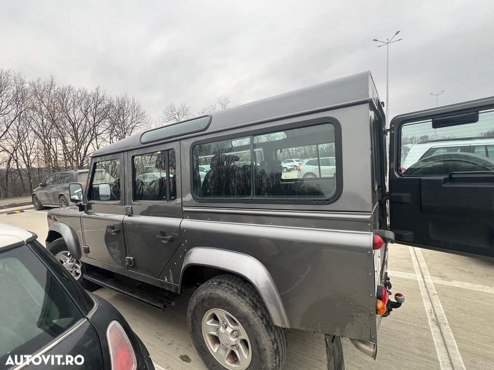 Land Rover Defender 110 2.4I SE - 15