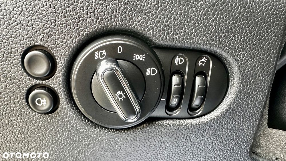 MINI Cooper SE Resolute Edition - 17