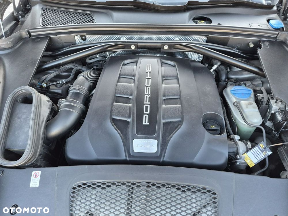 Porsche Macan - 40