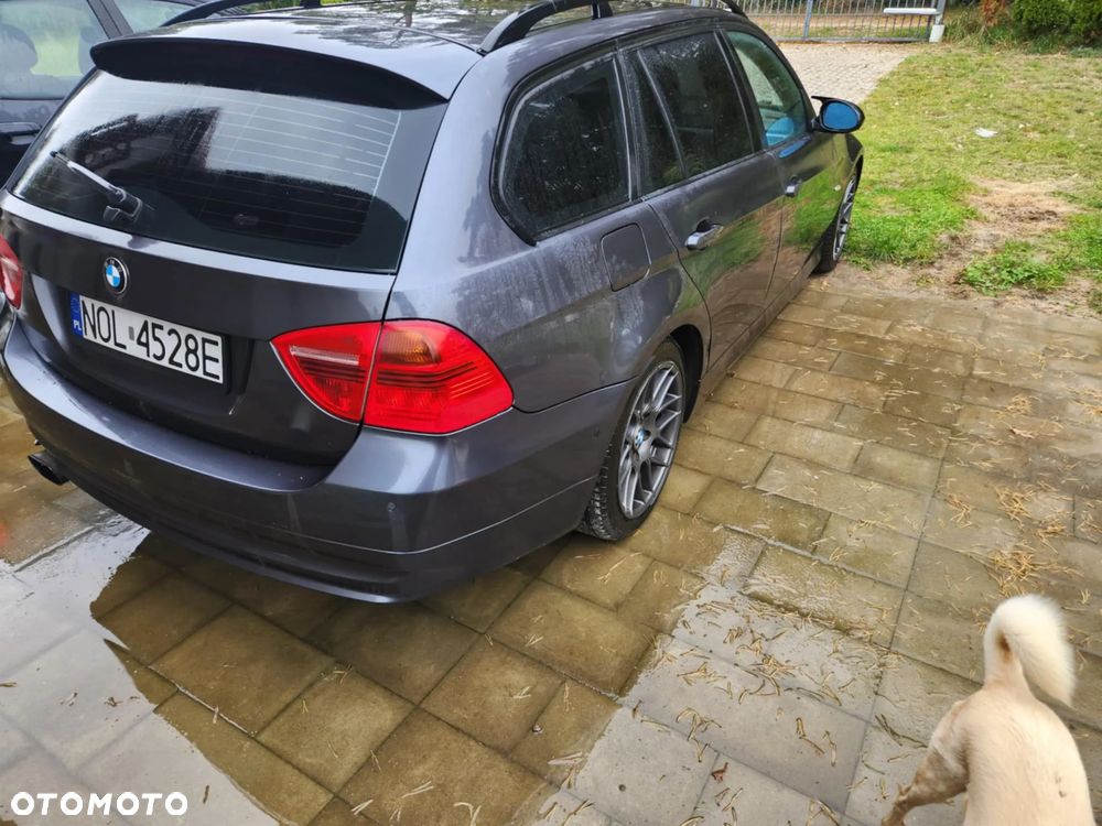 BMW Seria 3 320i - 3