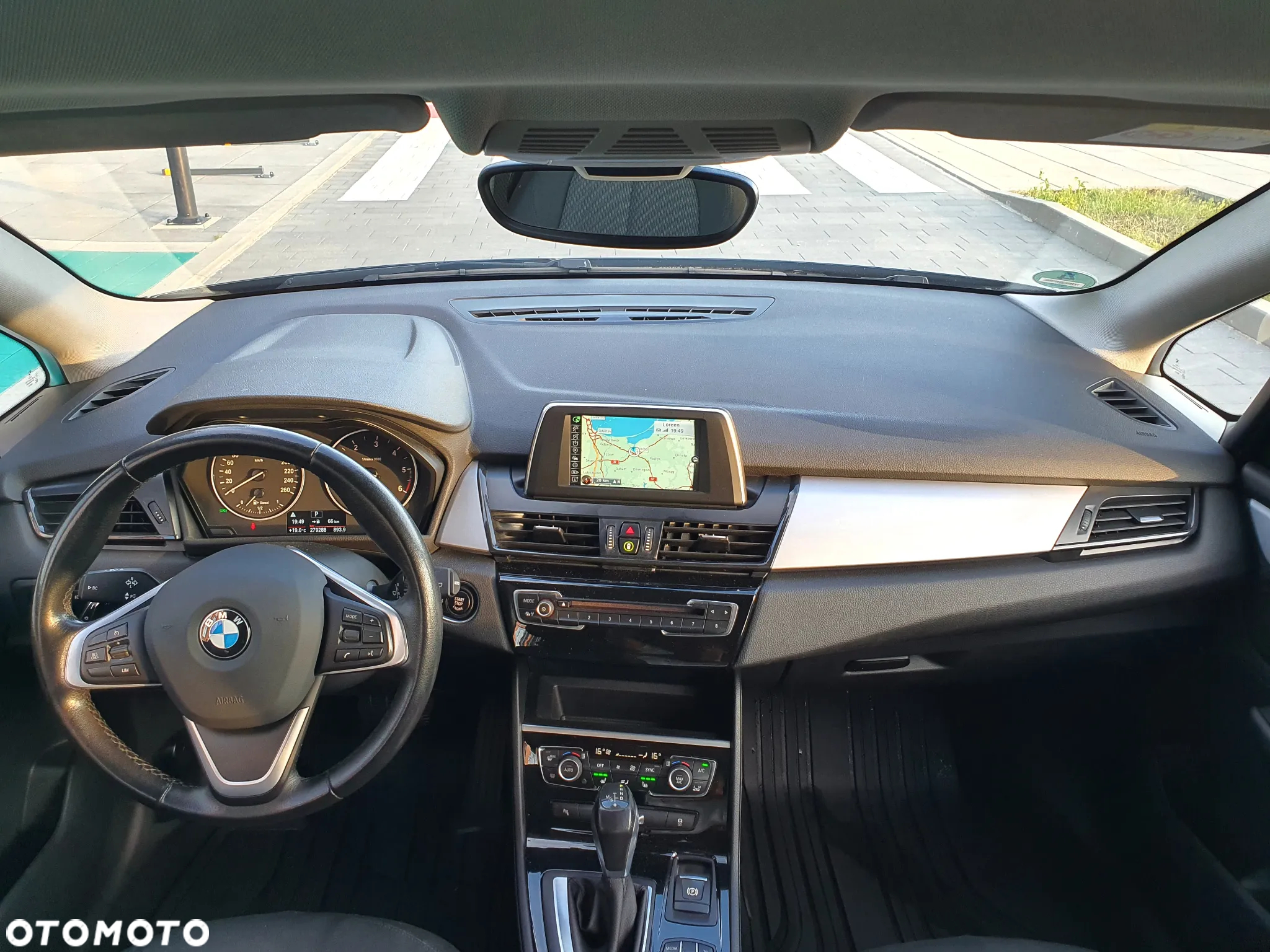 BMW Seria 2 216d Active Tourer - 14