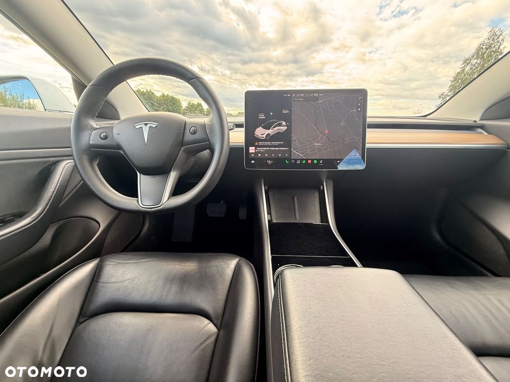 Tesla Model 3 - 17