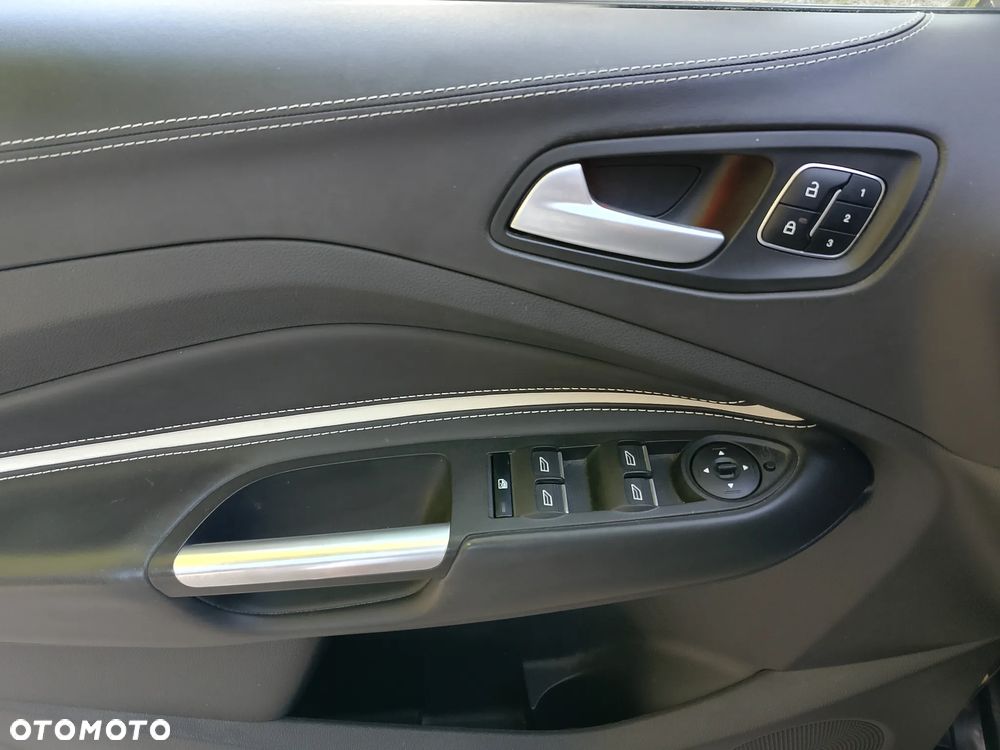 Ford Kuga 2.0 TDCi 4x4 Vignale - 16