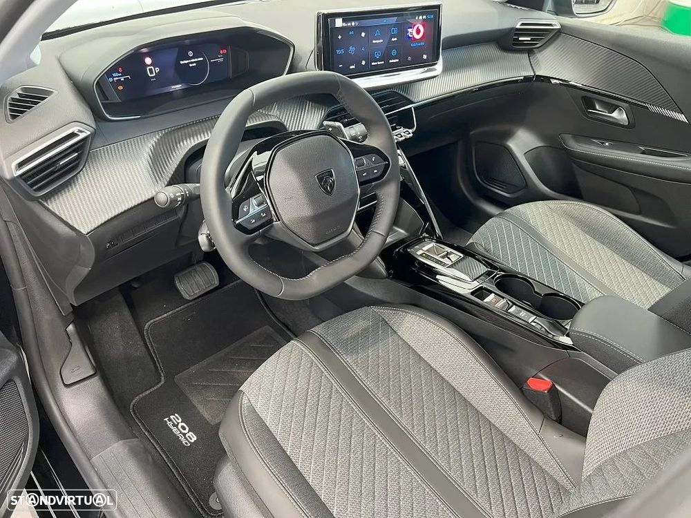 Peugeot 208 1.2 Hybrid Allure e-DCS6 - 11