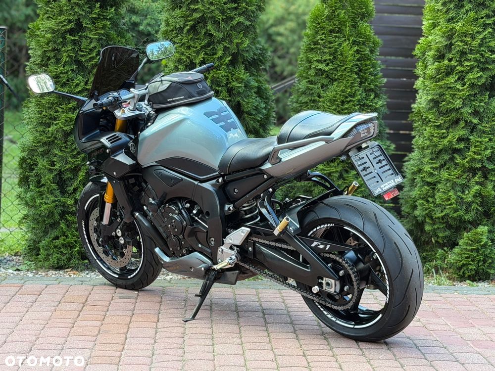 Yamaha FZ - 8