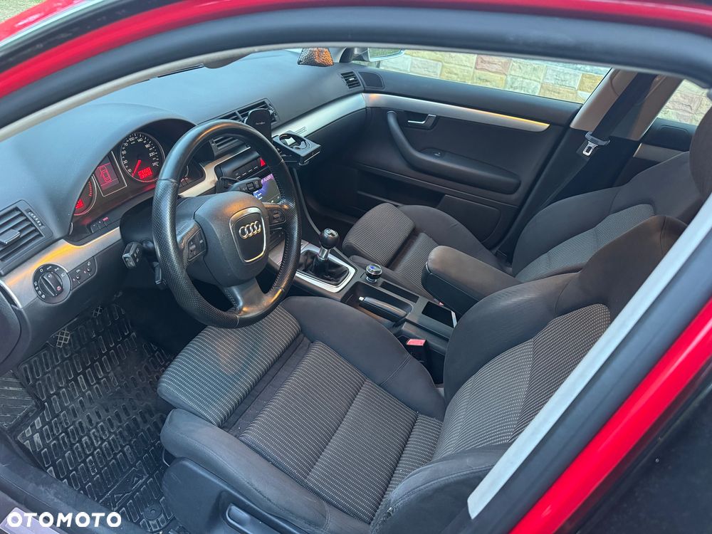 Audi A4 Avant 2.0 TDI DPF quattro - 11