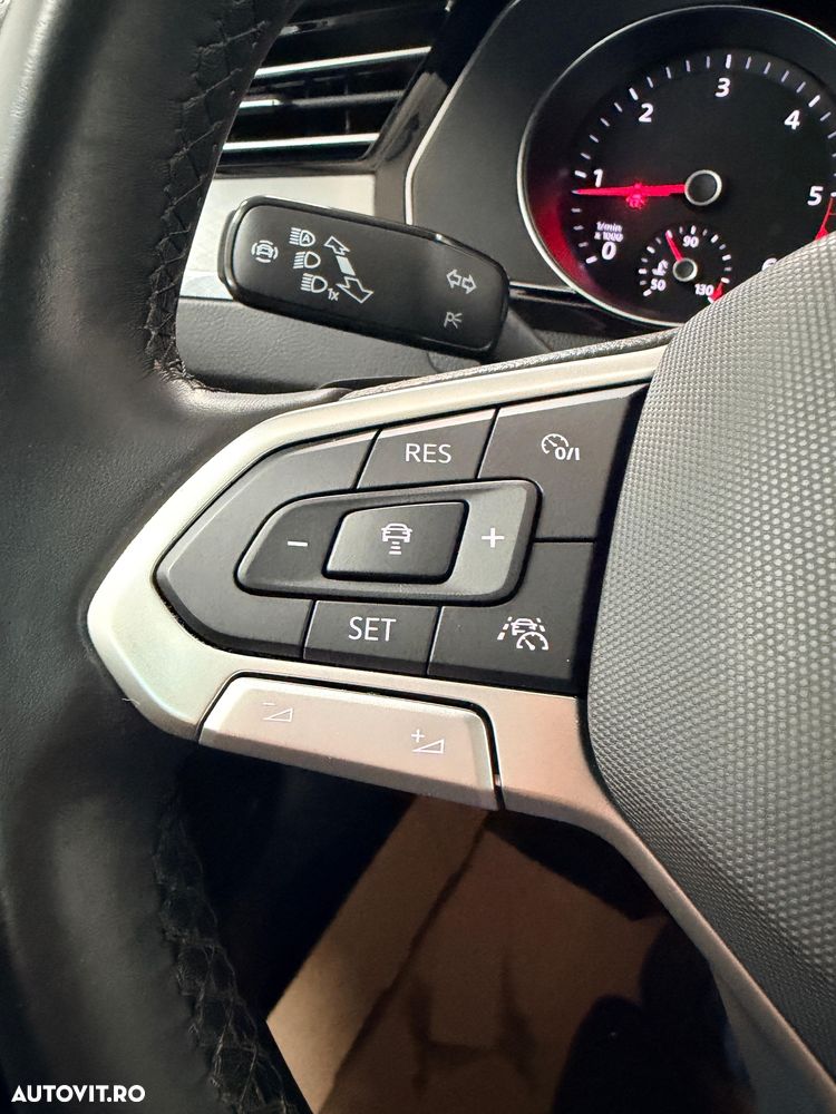 Volkswagen Passat 2.0 TDI DSG Highline - 11