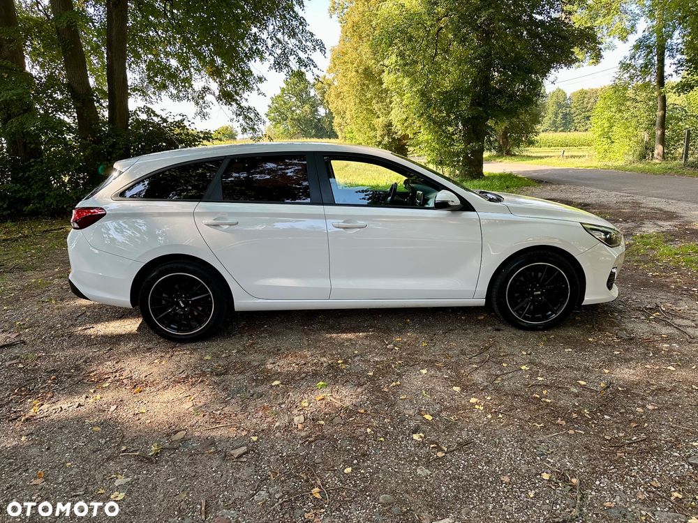 Hyundai i30 1.6 CRDI DCT Premium - 4