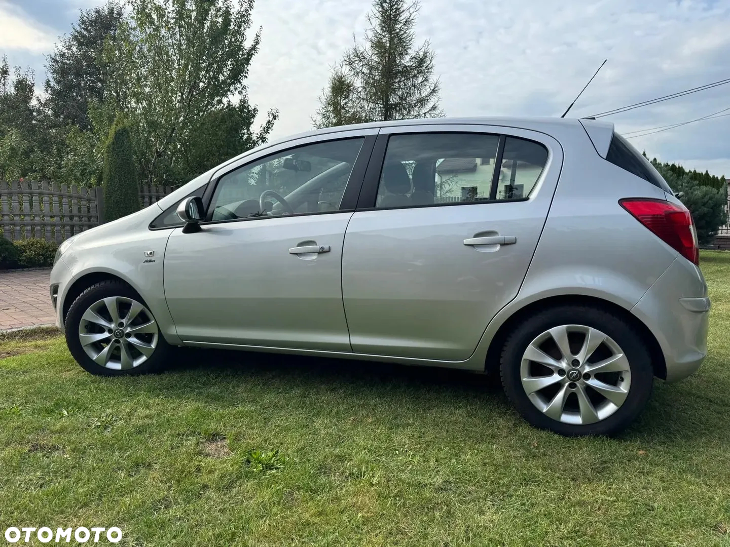 Opel Corsa 1.4 16V Active - 3