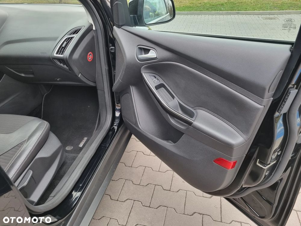 Ford Focus 2.0 TDCi Titanium ASS - 12