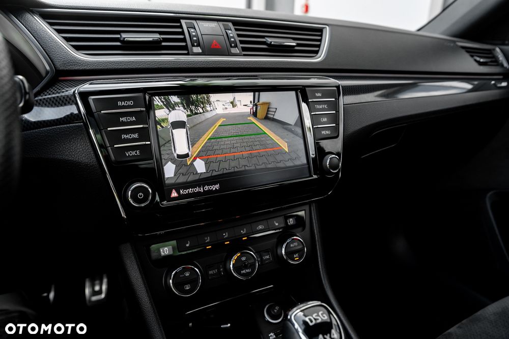 Skoda Superb 2.0 TSI 4x4 DSG Sportline - 35
