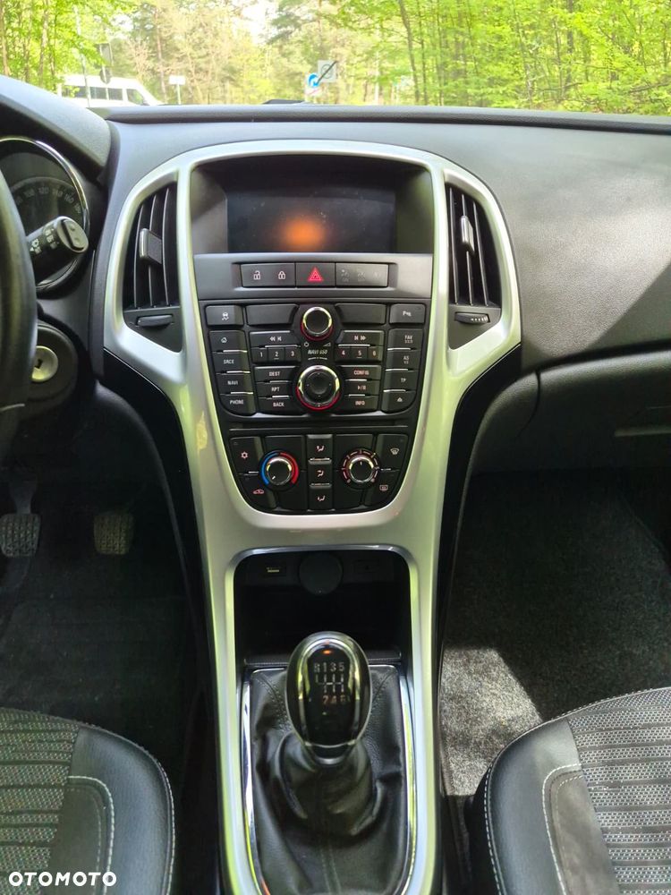 Opel Astra 1.4 Turbo Exklusiv - 14