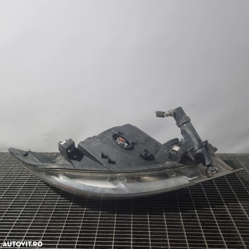 Far Stanga Ford Kuga 2010 - 2012 SUV 4 Usi (1421) Xenon - 3