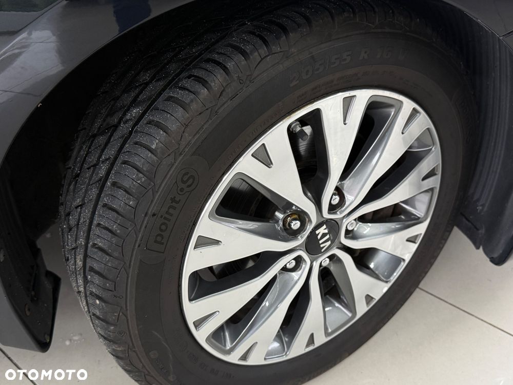 Kia Ceed 1.6 GDI M DCT - 35
