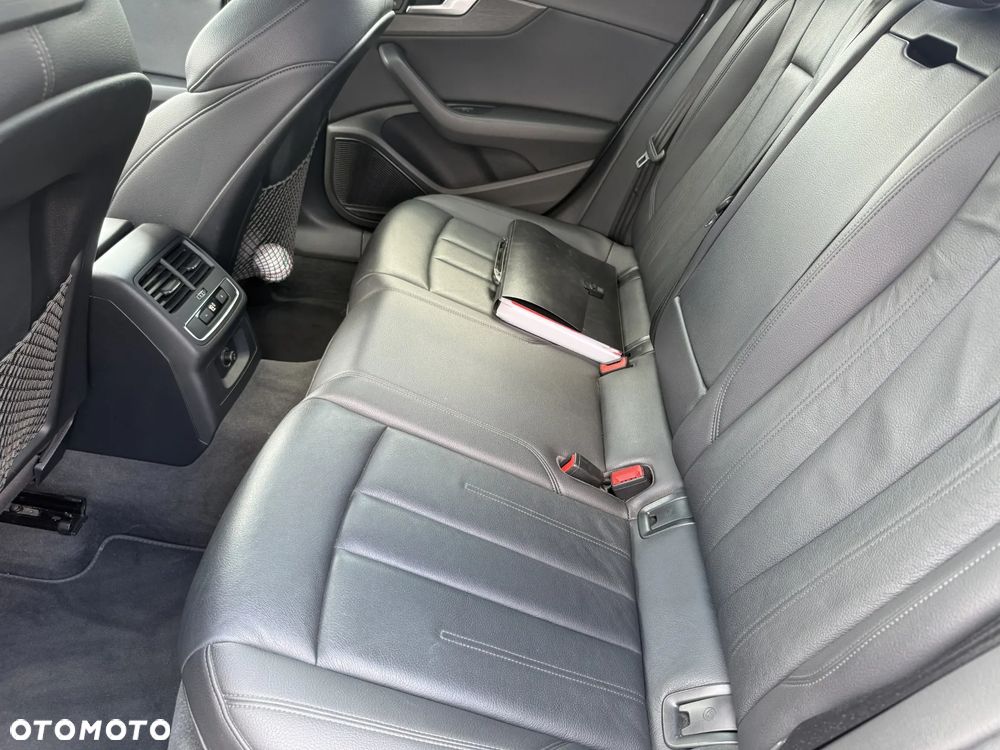 Audi A4 Limousine - 8
