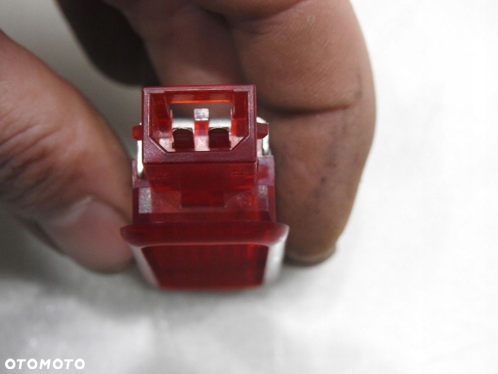 LAMPKA BOCZKA DRZWI AUDI A4 B7 - 6