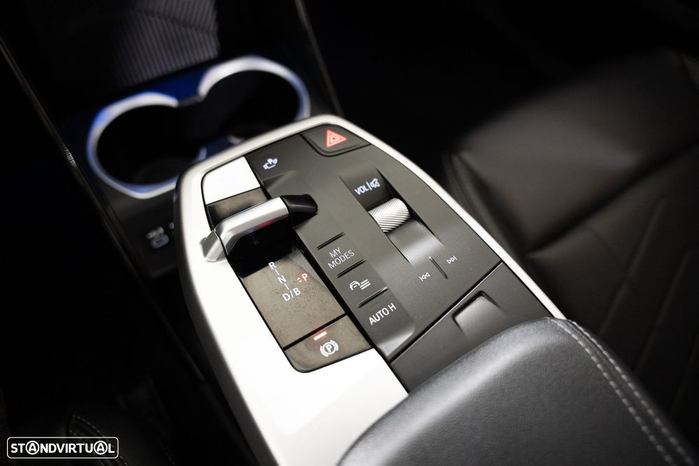 BMW iX1 xDrive30 xLine - 24