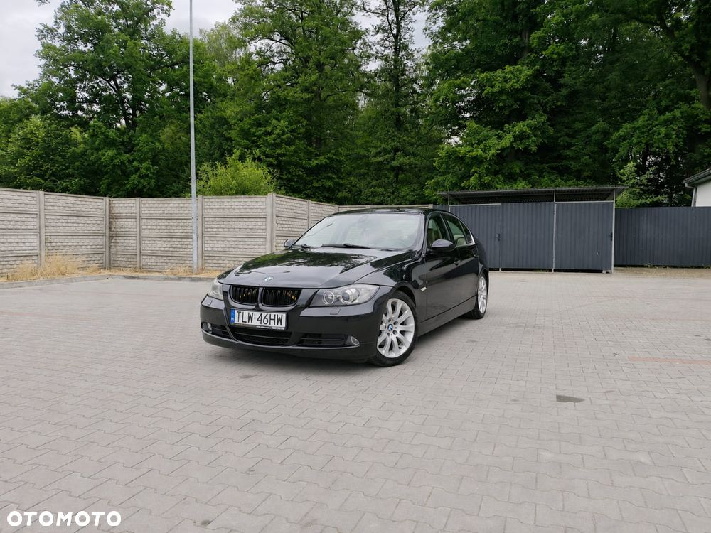 BMW Seria 3 325i - 1