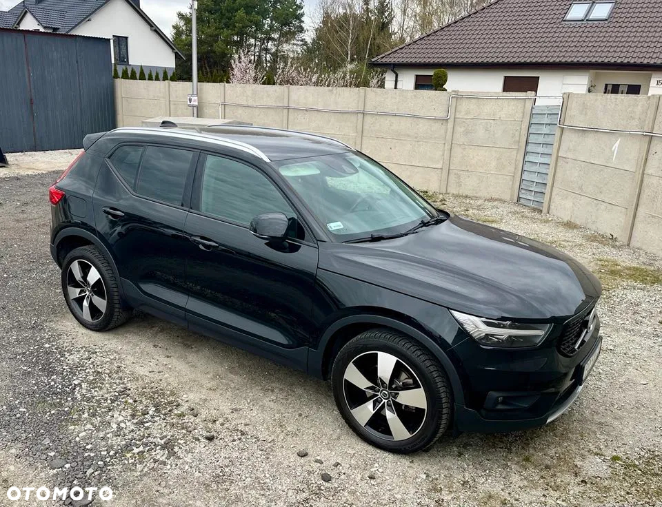 Volvo XC 40 B4 B Momentum Pro - 2