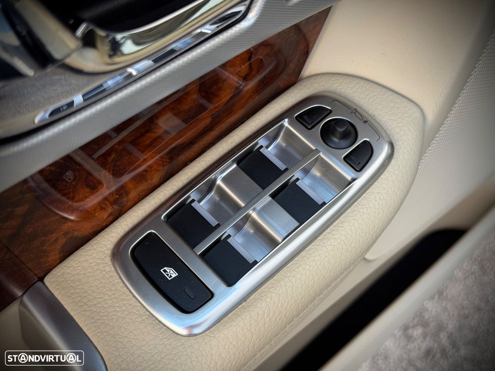 Jaguar XF 2.2 D Premium Luxury - 24
