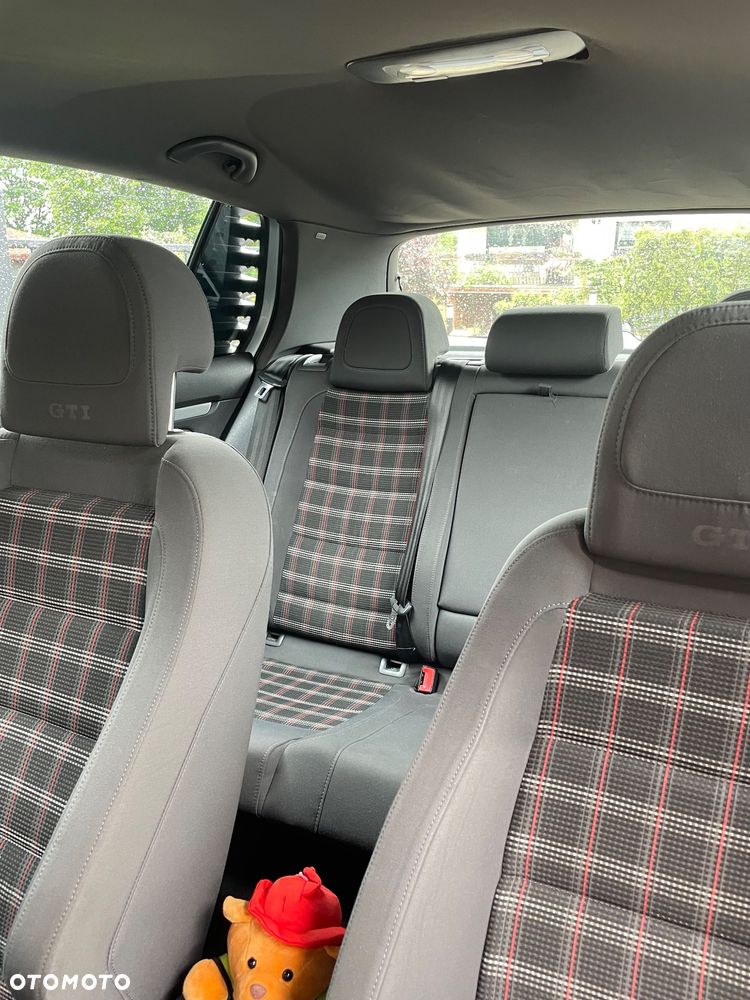 Volkswagen Golf 2.0 TSI GTI - 15