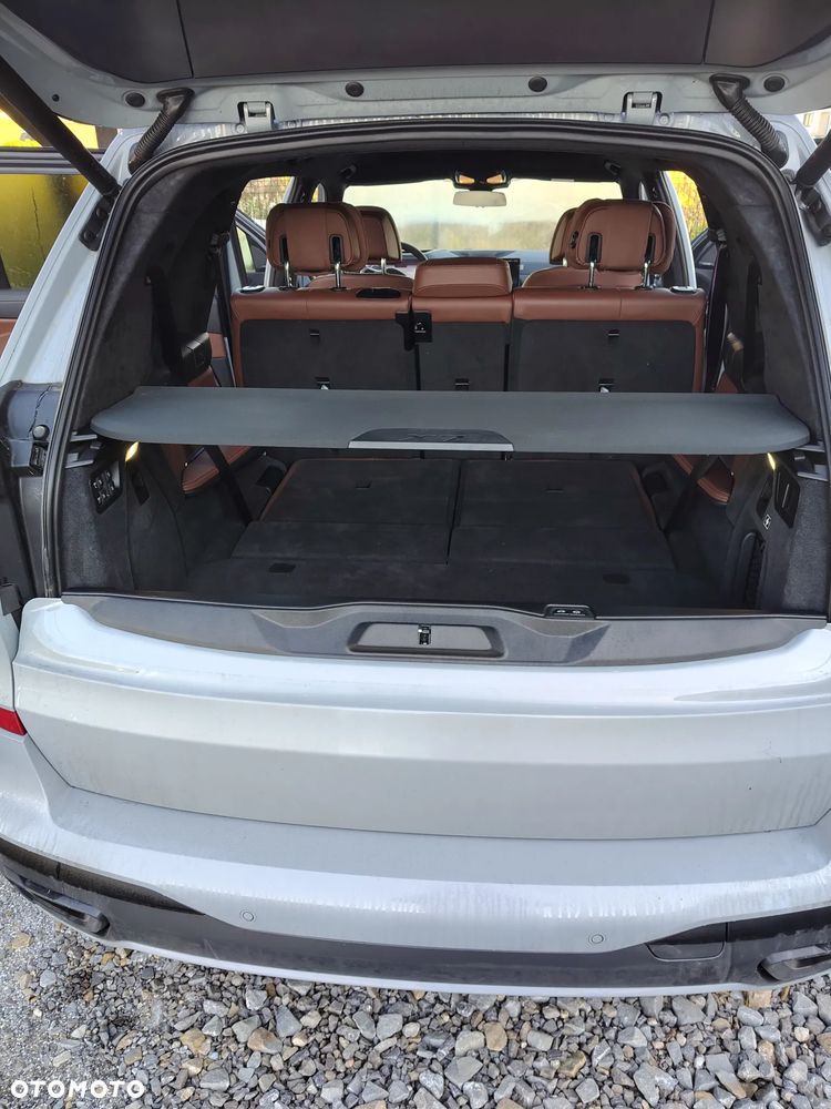 BMW X7 - 16
