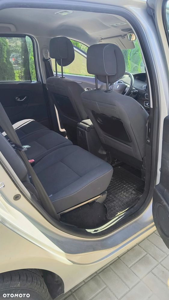 Renault Scenic - 10