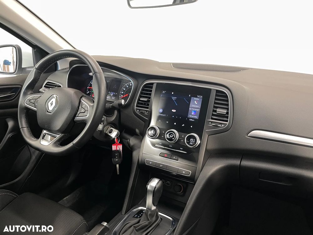Renault Megane TCe EDC Zen - 9
