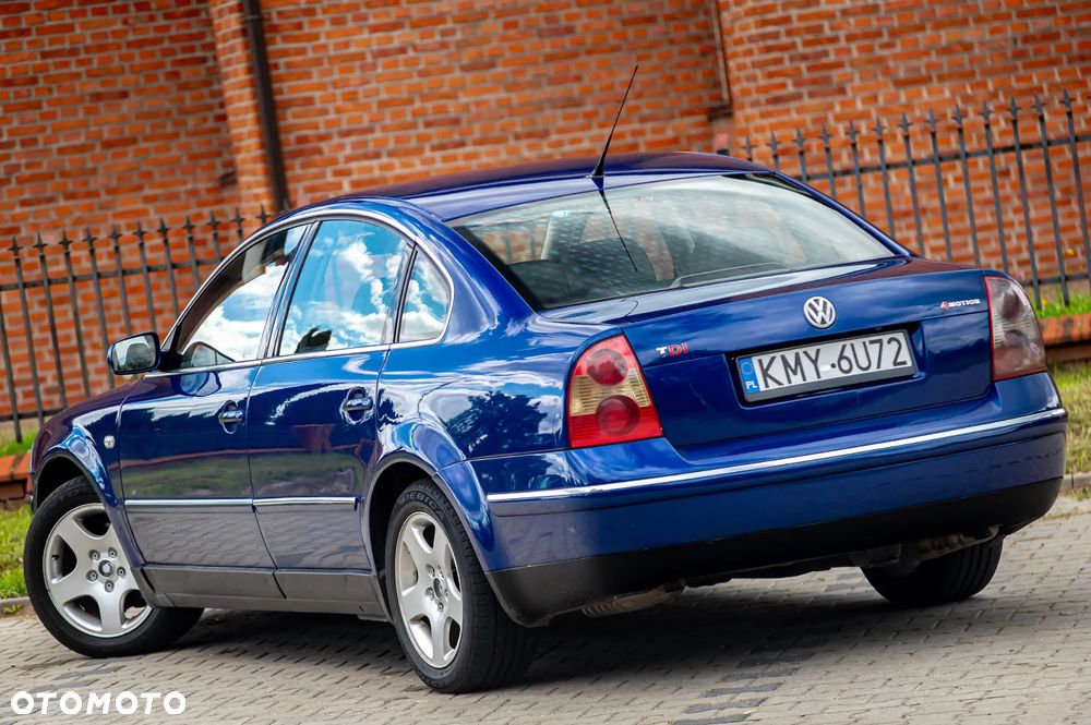 Volkswagen Passat 1.9 TDI 4Mot Highline - 11