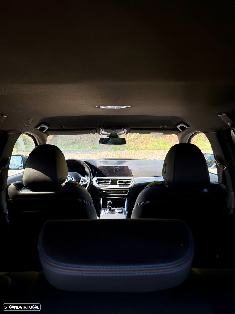 BMW 320 e Aut. M Sport - 24