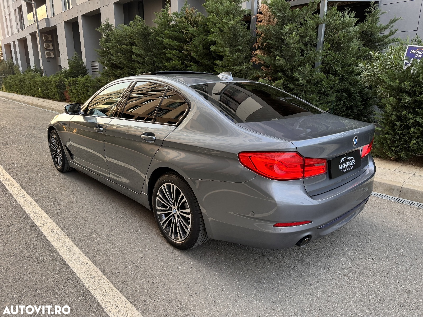 BMW Seria 5 520d AT - 17