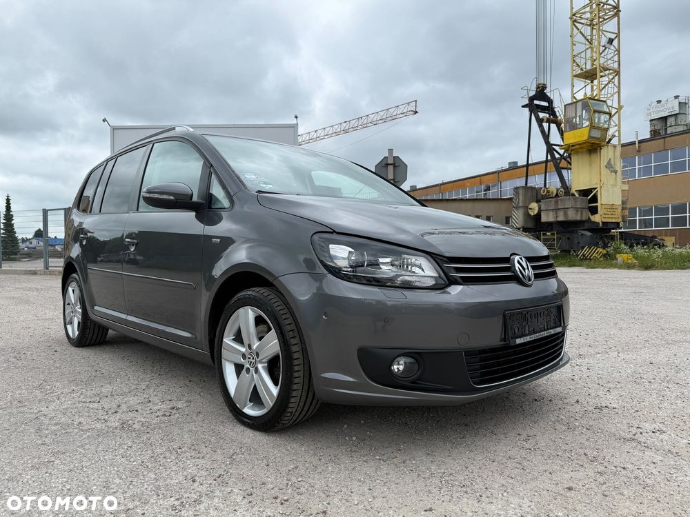 Volkswagen Touran 2.0 TDI DPF STYLE - 18