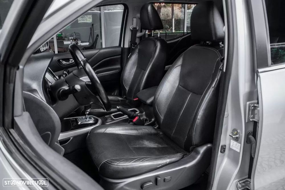 Nissan Navara 2.3 dCi CD 4WD Tekna Auto - 31
