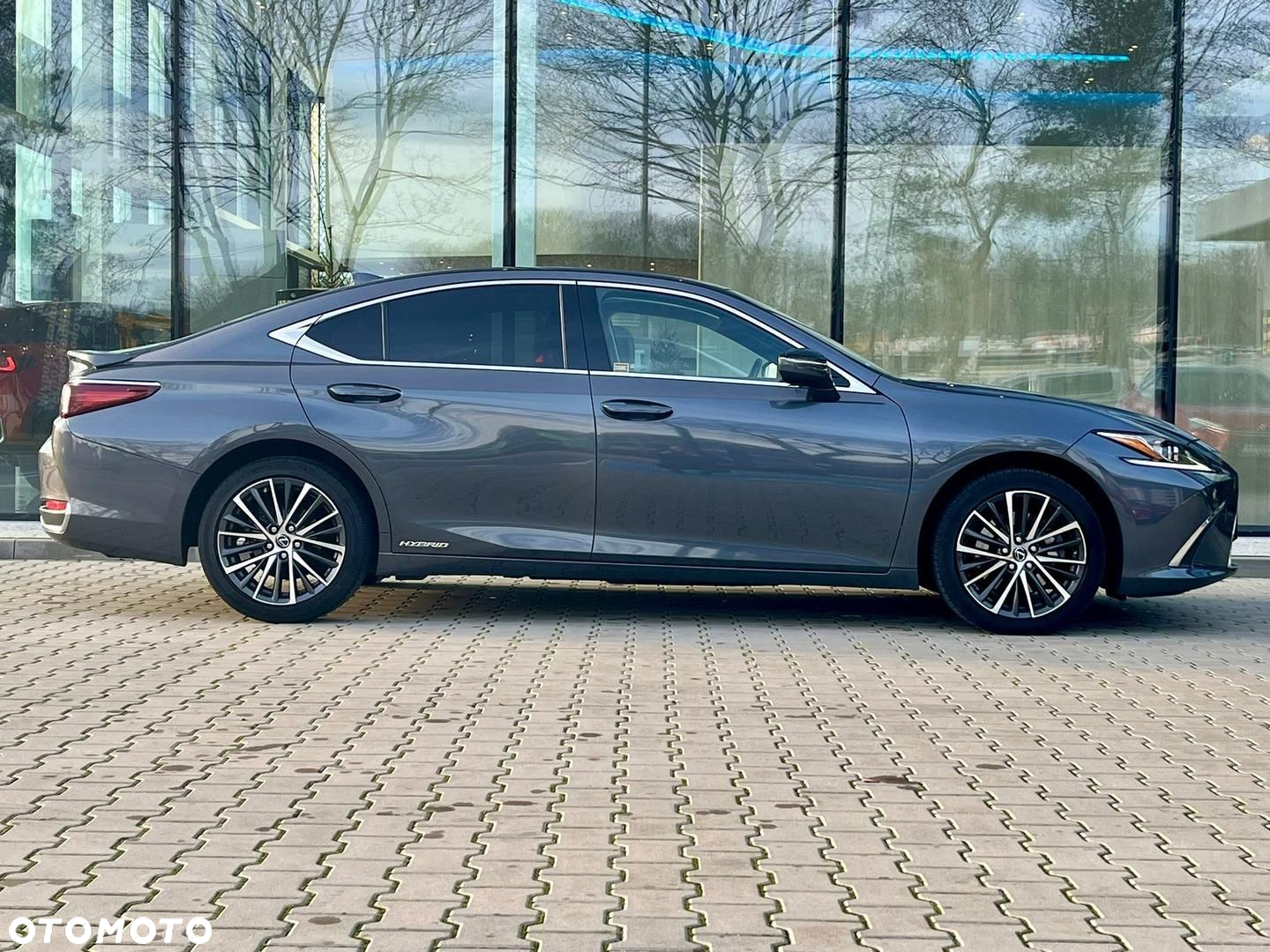 Lexus ES - 3