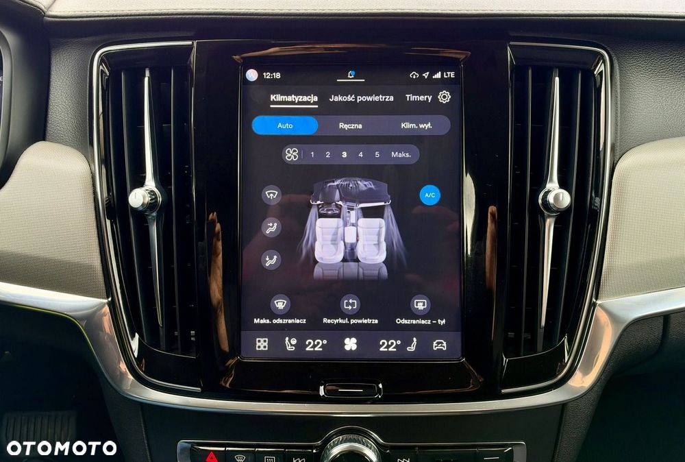 Volvo V90 Cross Country B4 D AWD Ultimate - 33