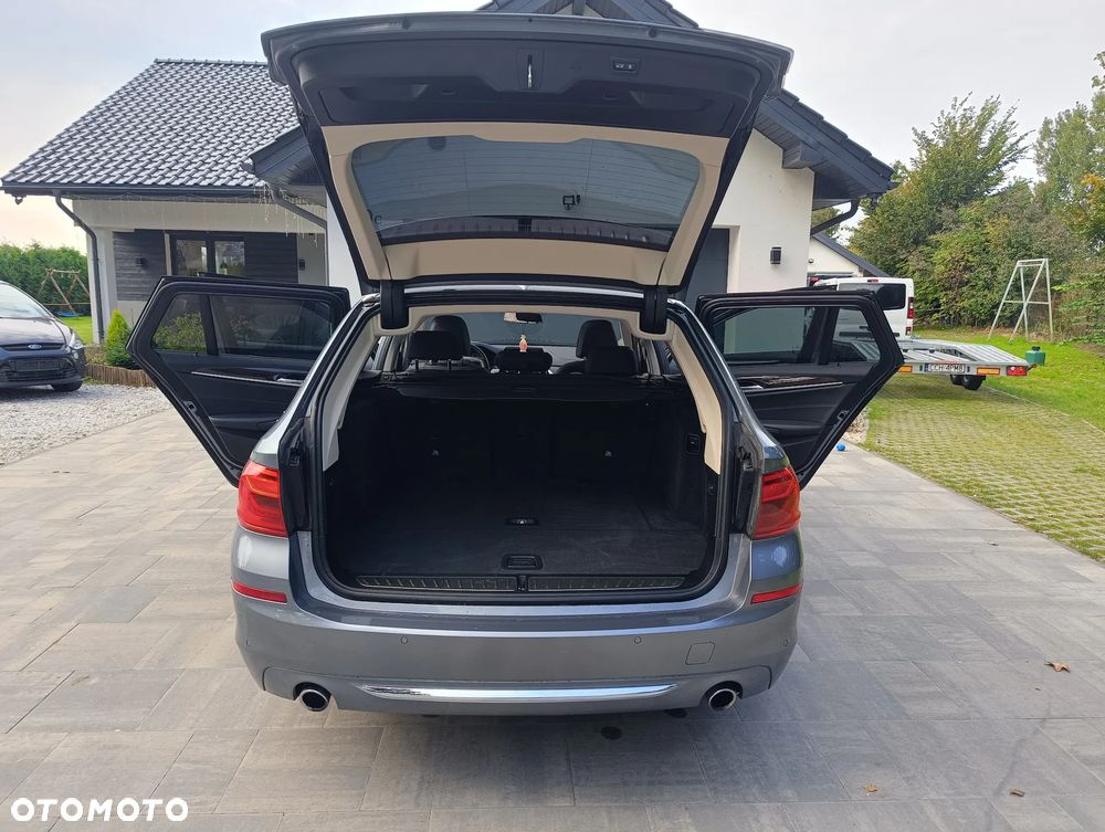 BMW Seria 5 525d Touring Luxury Line - 8