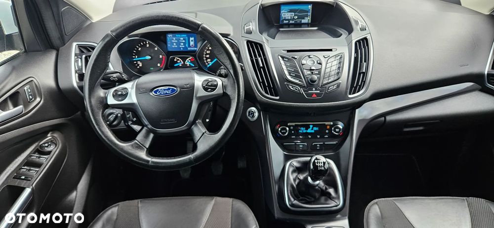Ford Kuga 2.0 TDCi FWD Titanium - 20