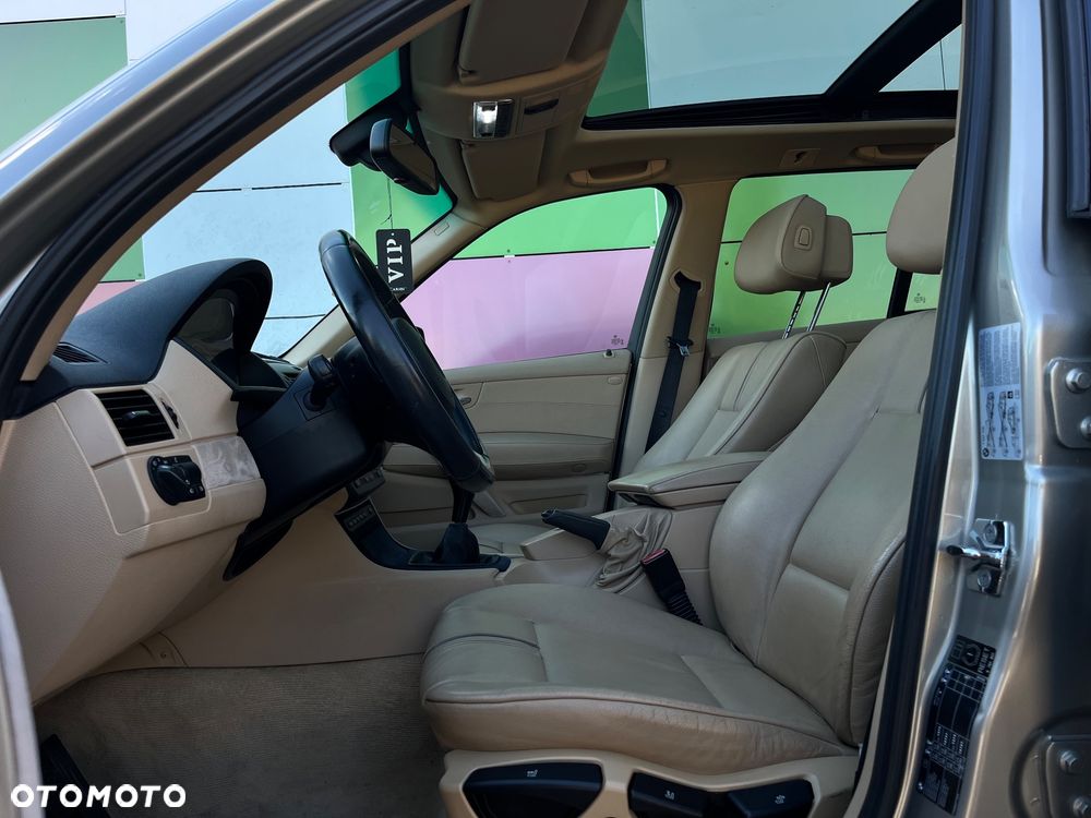 BMW X3 3.0d - 17