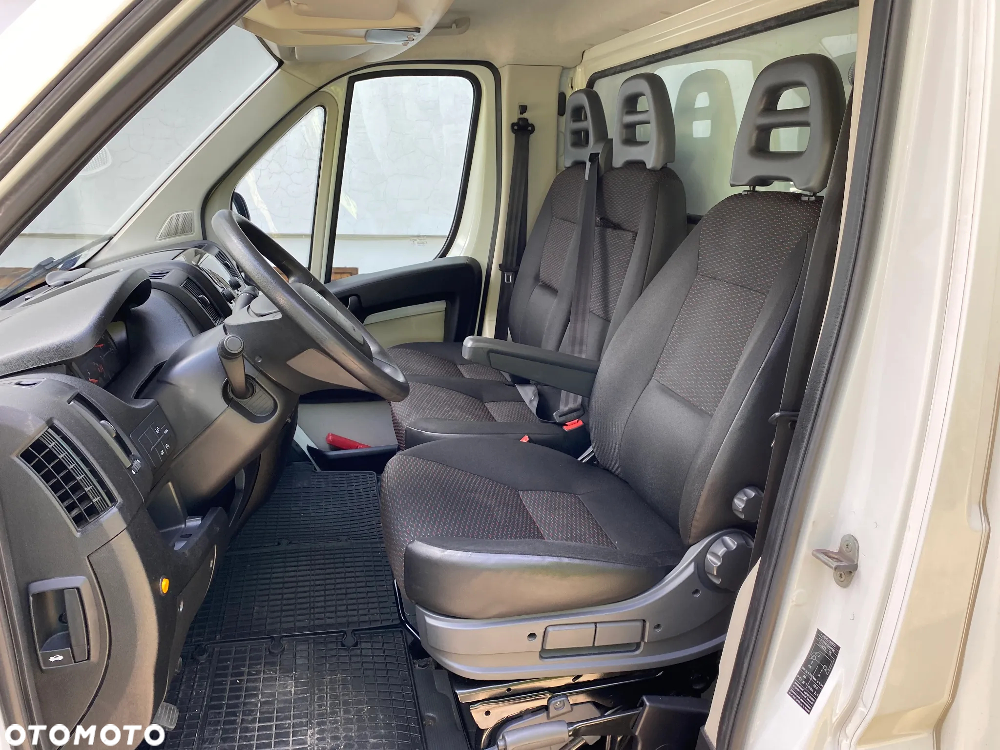 Peugeot Boxer Izoterma kontener 8 Palet 3,5t 163KM Salon PL - 21