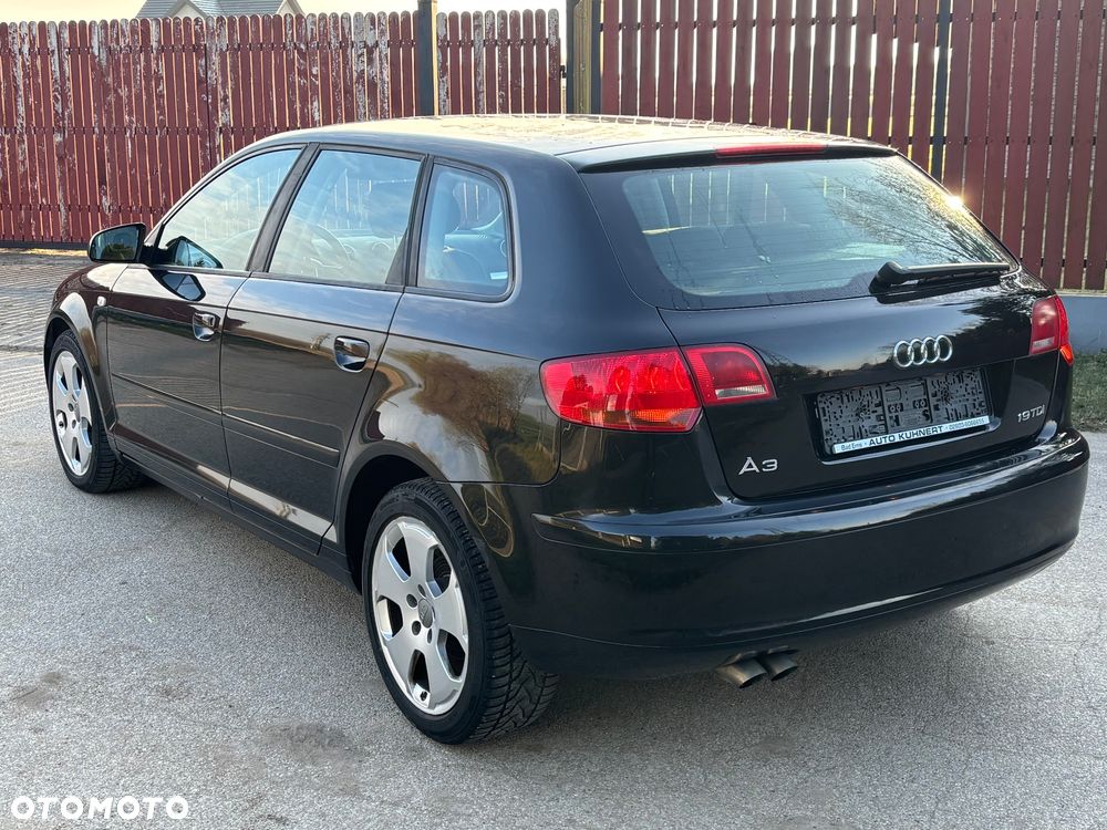 Audi A3 Sportback - 9
